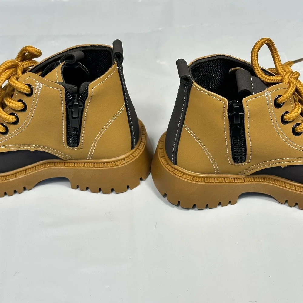 Wu Qing Qun Combat Boots Kids Size 5.5 Yellow Grey‎ Lug Sole Zipper Excellent
